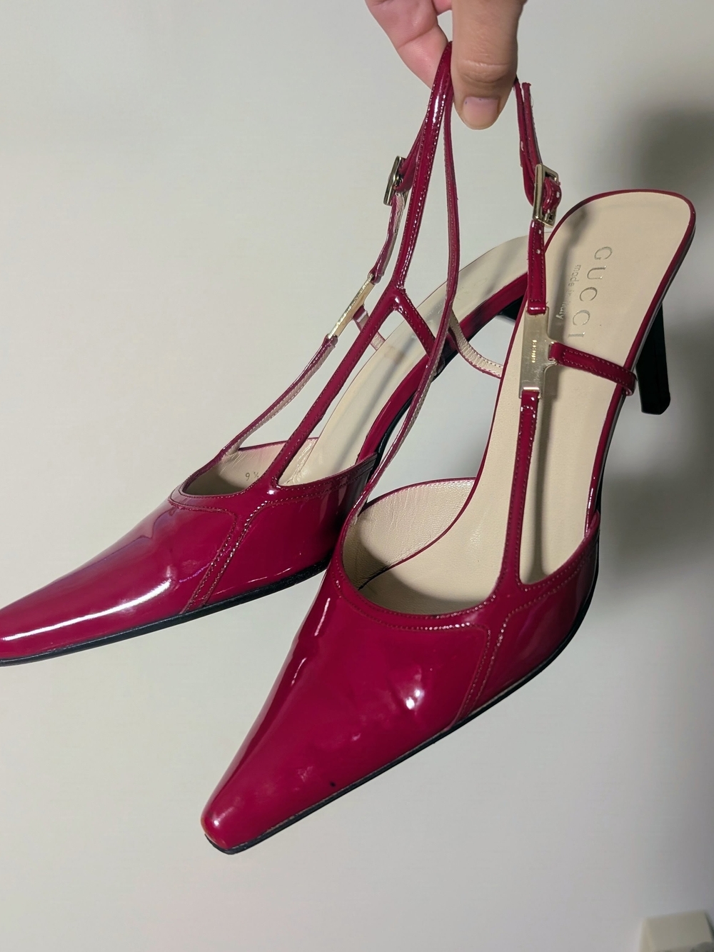 Vintage GUCCI ruby red patent leather slingback heels, made in Italy.